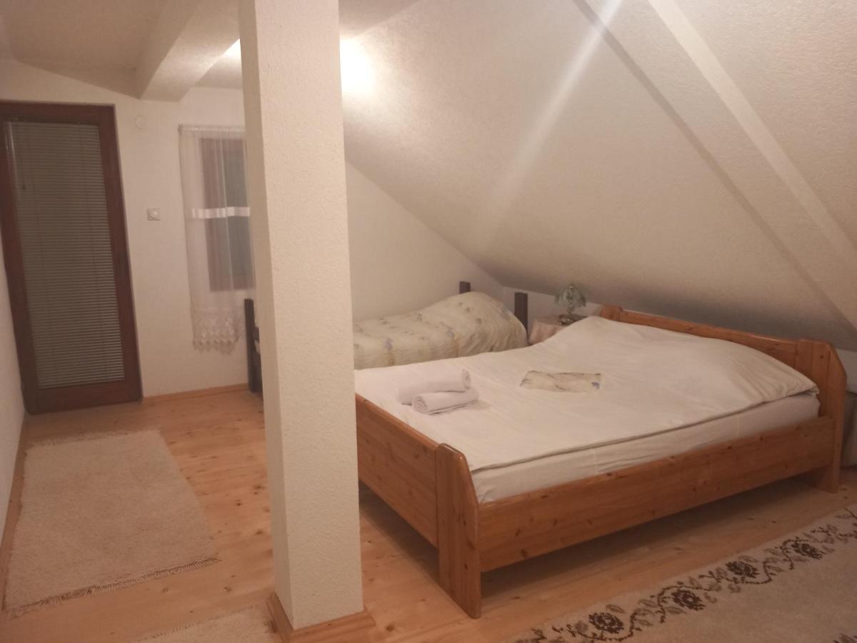 Little Village Apartment